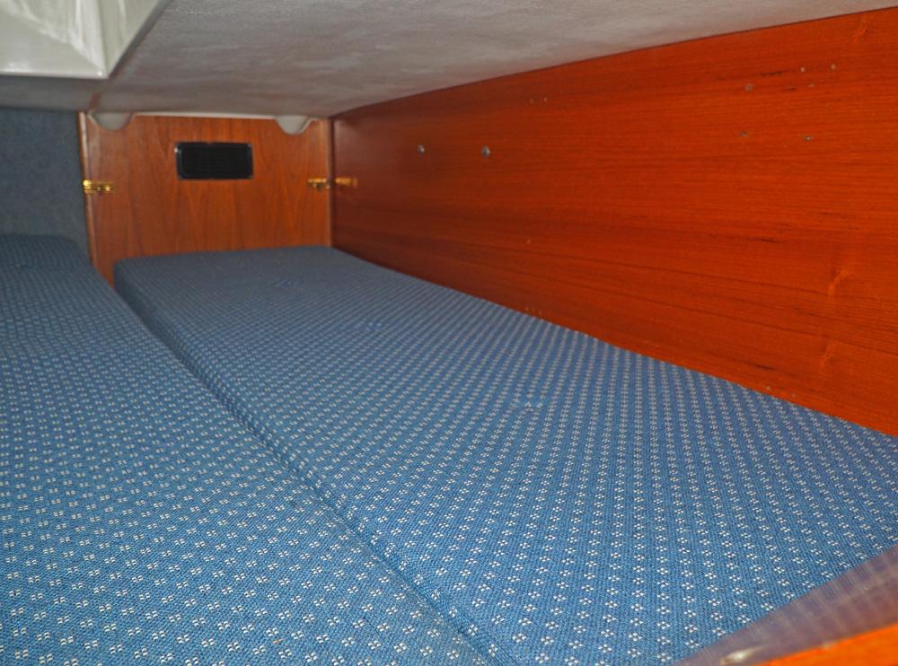 Aft cabin, Accommodation